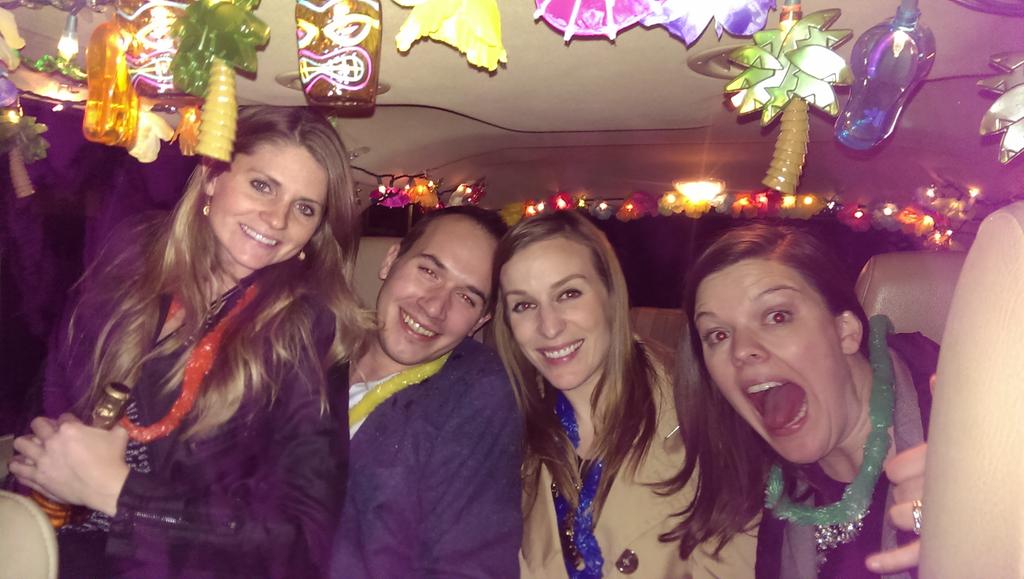 singingSideCar's tweet photo. #superSideCar! Sang #NeilDiamond, Sweet Caroline from Belltown to Ballard and got lei'd in the #LuauExpress http://t.co/xne6U4GScg