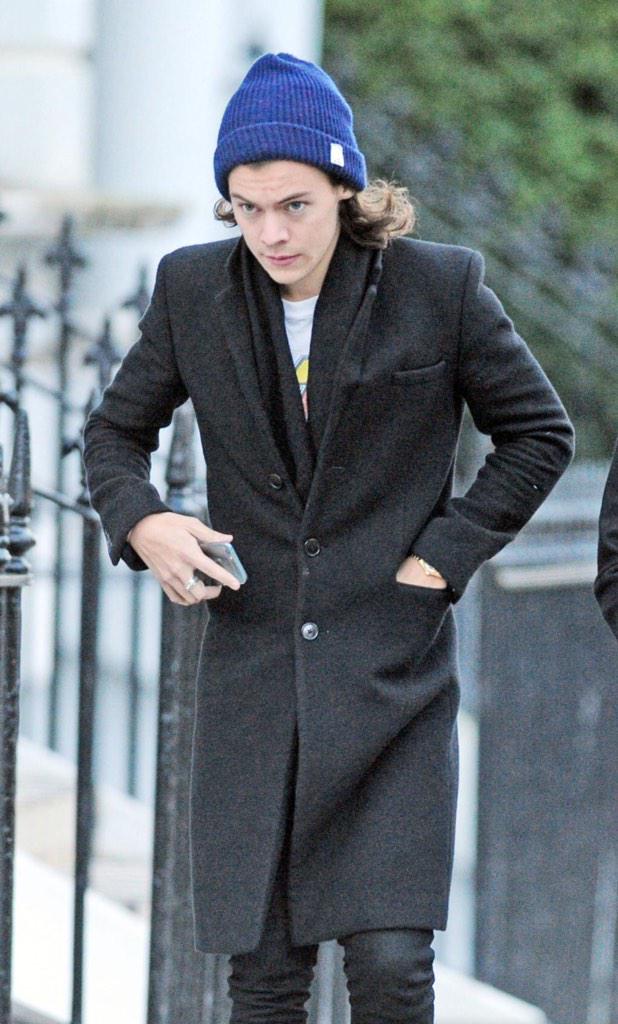 Wheres1D's tweet photo. Harry out in Notting Hill (14.12.2014) #1 http://t.co/MtyQ2n4wLK