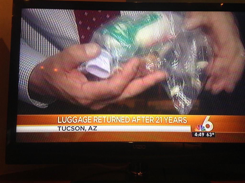 ErikaDelgadoWx's tweet image. I'd like to see what they had packed 21 years ago.  #Differentdecade