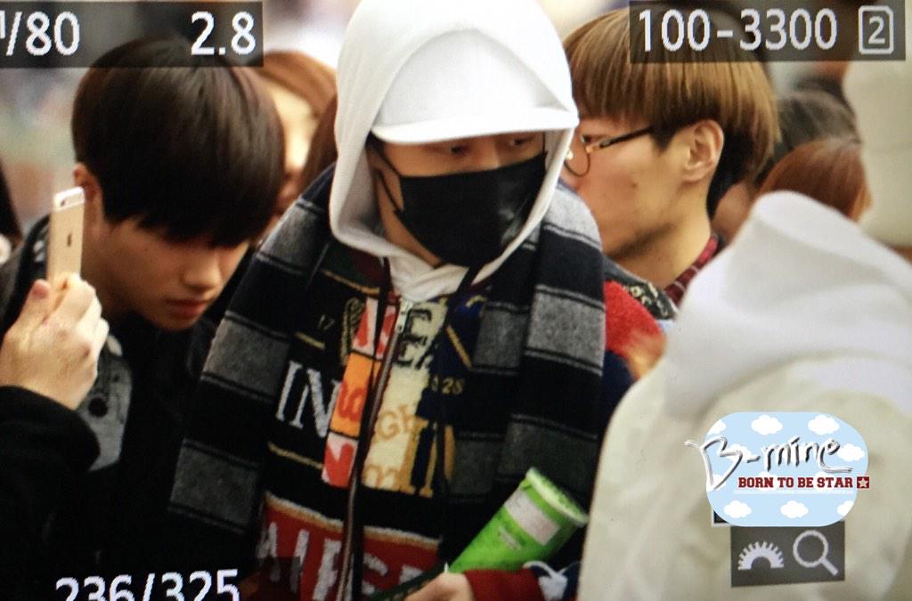 BMINE1022's tweet photo. [141219]인천>>>삿포로 출국 PREVIEW 4P.ㅋㅋ멋있당!맘빈아~ http://t.co/r4NJJDX1JY