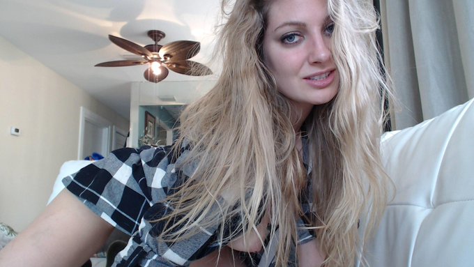 happy friday my darlings :) http://t.co/lU8WEpQomu<a href="/tag/myfreecams"class="tags"><span>#myfreecams</span></a>