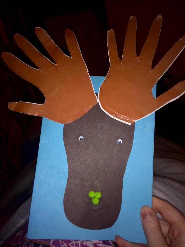 Shannon_Crain's tweet photo. My Christmas card is better than yours :D http://t.co/C3ooEhqssL