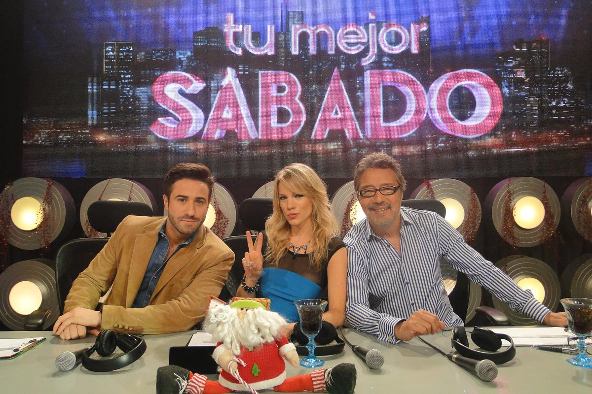 DosalExito's tweet photo. MAÑANA CONOCEMOS A LOS FINALISTAS!!! GALA IMPERDIBLE CON LAS MEJORES VOCES!! @diegopcalamar @zairana @elchatoprada http://t.co/qbHEHlMvCQ