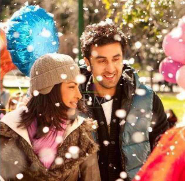 مهما كنا اقوياء ♥
فلن نستطيع حمل حقائب الحياة وحدنا
نحن بحاجة دائما🍃ً
لمن يحمل عنا شيئاً من ايامها.."