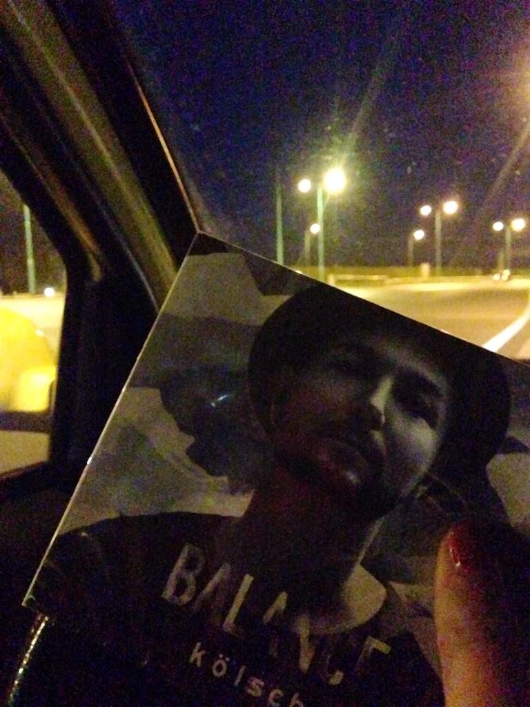 _LiekeScheepers's tweet photo. On my way to schatje @AnneQuaars! Ondertussen genieten v deze baas @kolschofficial. Morgen for real @WayToValhalla 😁👌 http://t.co/xAftvdEcXP