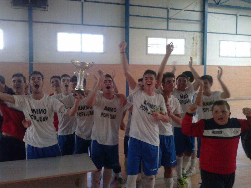 andresnglez's tweet photo. Gracias a Dios le pudimos dedicar el campeonato.  #DepPopiJuan #PopiVive @LinaresFS http://t.co/aLuwoCV6sT