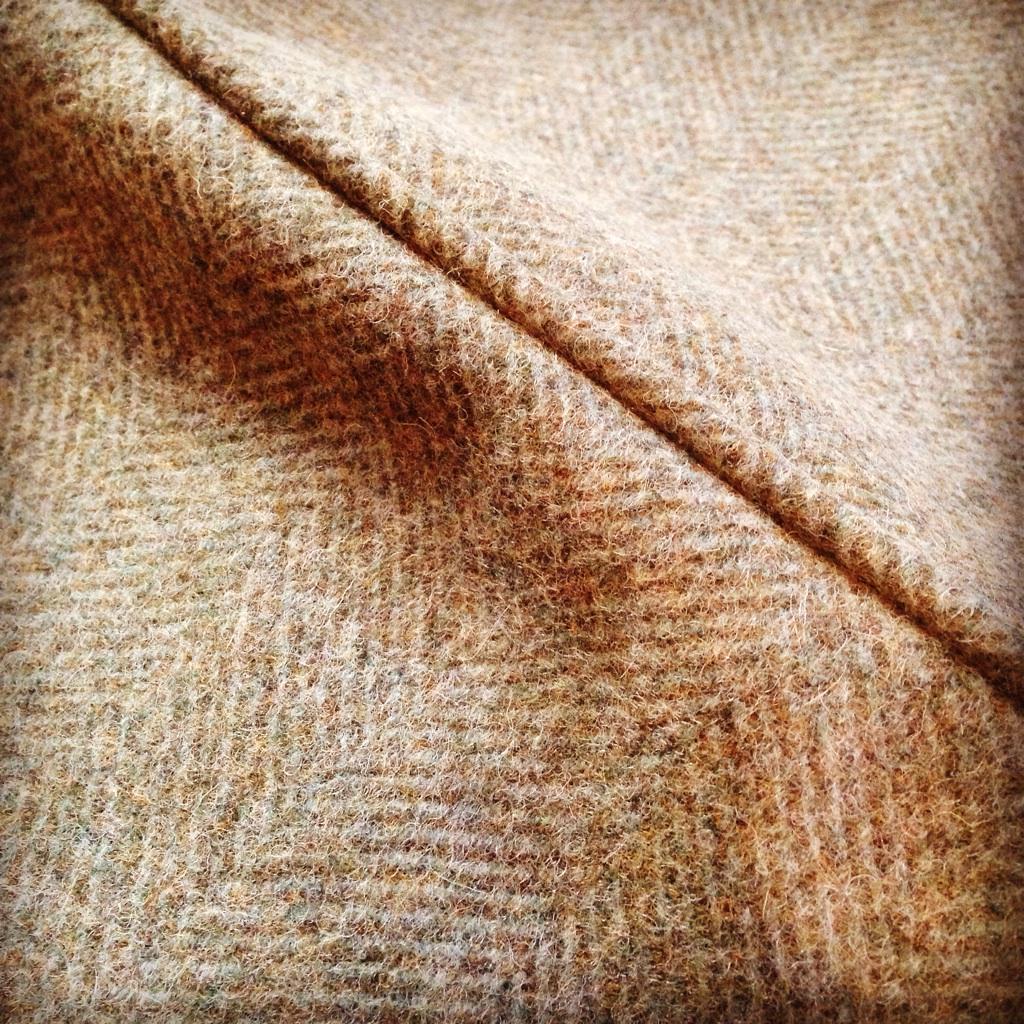 UpholsteryLab's tweet image. Using @MoonFurnishing fabric for 1st time. Understand why everyone loves it - it does exactly what it's told