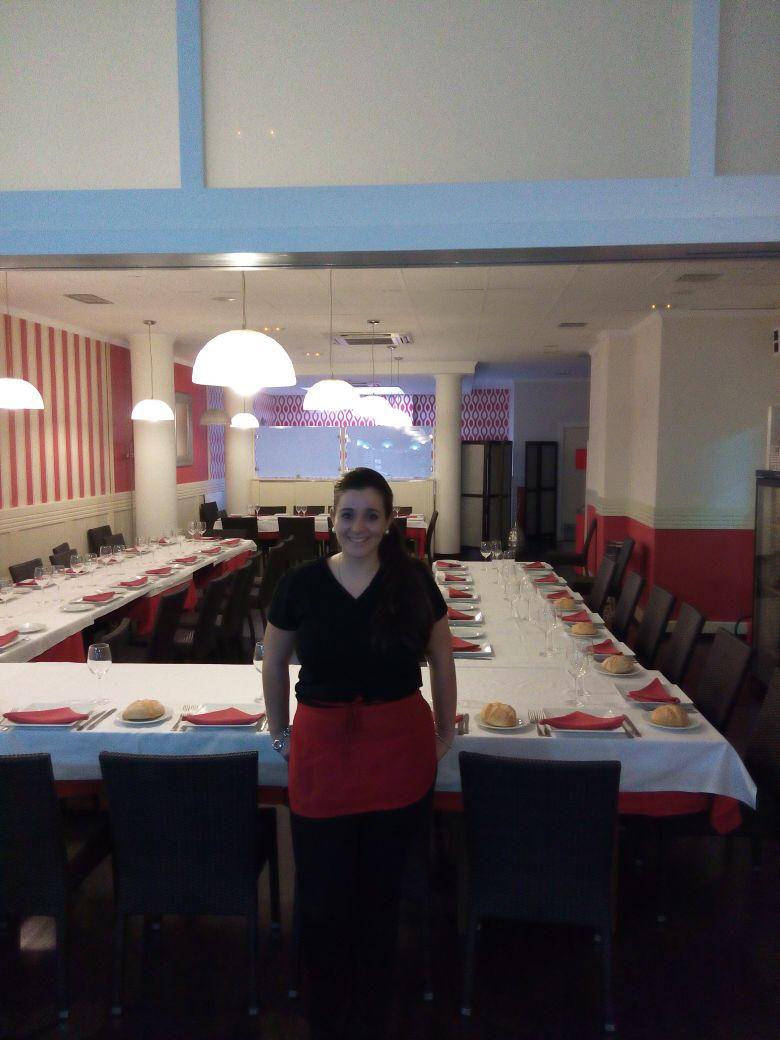 EleniusM's tweet photo. Terminado el primer cuatrimestre, toca trabajar !! #Vamos #RestauranteCandido  #ATope #GraciasAtodos #FelizNavidad http://t.co/AGT9qwjJEN