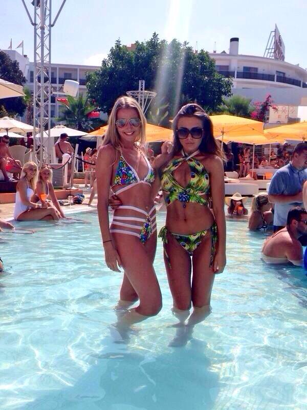 girlsbabesgirls's tweet photo. Attention seeking little whores #facebookbabes #bikinisluts #cockteasers http://t.co/ikEMb03UD4