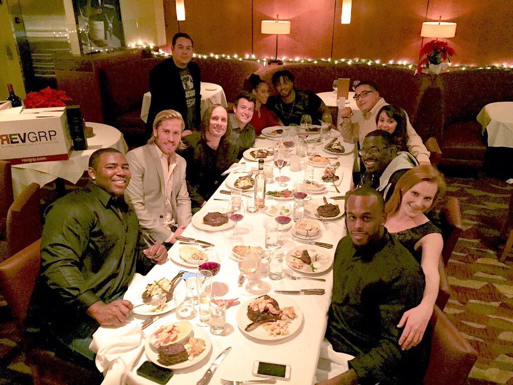 CodyJonesMusic's tweet image. excellent pre Christmas hang with my @LAKISS_AFL family #LAKISS