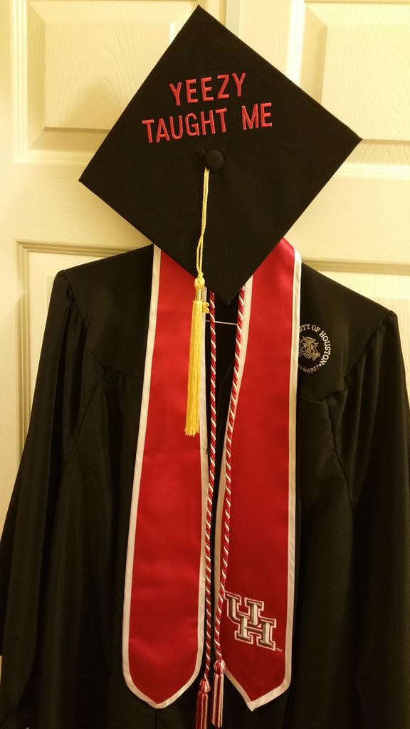 SpaceCadetSmurf's tweet photo. GOOD Friday, everyone. today is the big day. be great out there #UHGrad #UH14 http://t.co/OGzqVfPhOK