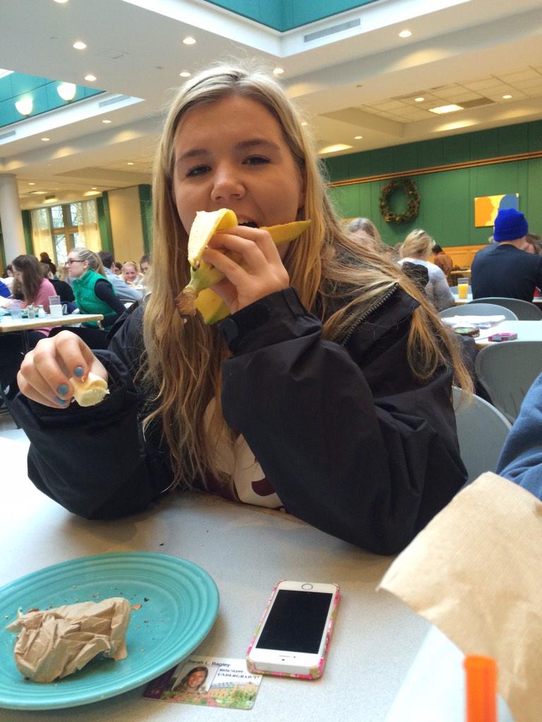 SMCVTBananaCam's tweet photo. Good luck on finals today and Merry Christmas from #SMCVTBC #HockeyGirlsDeepThroat http://t.co/2RJGmfGMN7