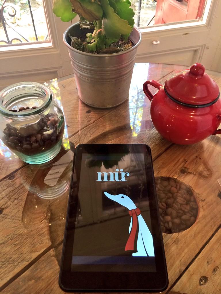 kellymhurd's tweet photo. Trying out the new intel tablet with @Intel_Spain #IntelCafe http://t.co/BYfof42qWY http://t.co/oakogjJSuc