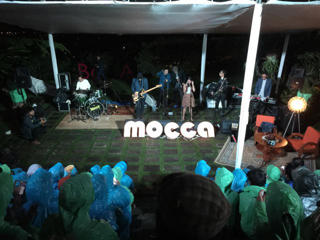 moccaofficial's tweet photo. #SecretShowMocca http://t.co/UepmBmhCtc