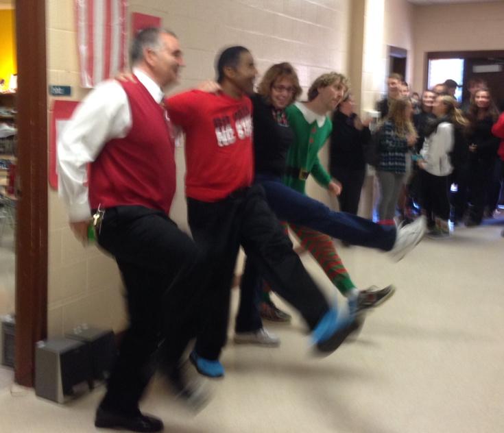 kelleysimpson's tweet photo. This just happened! #apexhigh #lastday #holidaycrazy http://t.co/iDwPM0LQfn