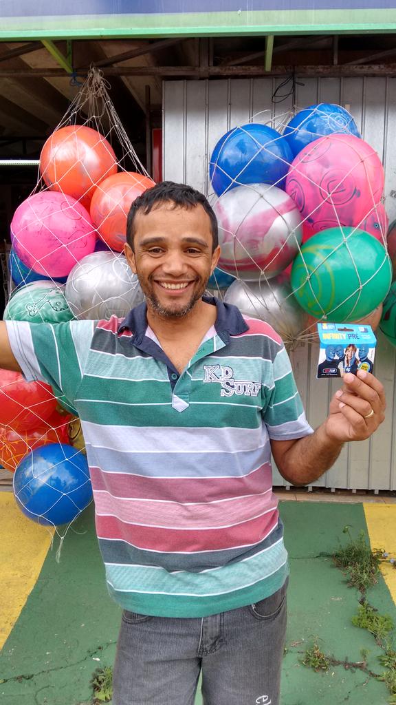roannabs41's tweet photo. Invasão azul! #abs41 #tim #optimus @JonasCSO41 @Eloirtim @guleitesilva @david_absoluta http://t.co/Ue51MQE5ap