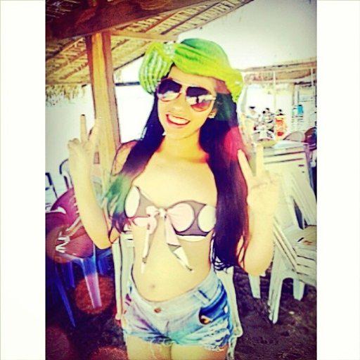 TTata1054's tweet photo. ♪♬Sorrindo atoa..Nao que a vida seja assim tao boa, mas um sorriso ajuda a melhorar; ) ♬♬ http://t.co/veZ4NIO1oa