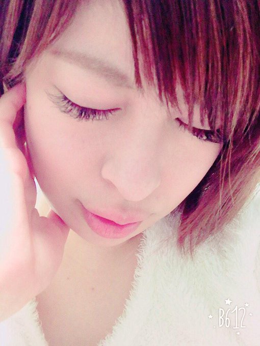 まつえくのリペアしてきた。 今日は、朝からお出かけして お昼からマッサージと角質ケア ひたから足の裏ふあふあになったあー(&cap;˃o˂&cap;)♡ http://t.co/DSCmskVkP8