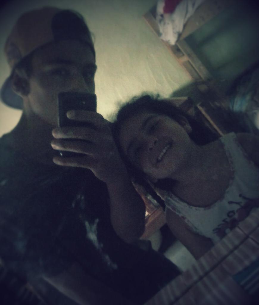 Ms756Mario's tweet image. Como amo a mi hermanita