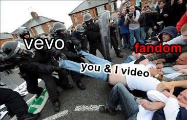 curvy_girl93's tweet photo. "@malikwi_: ........................... #YouAndIBackToYoutube .................... http://t.co/OPAlOLTpdC"😂😂😂😂😂