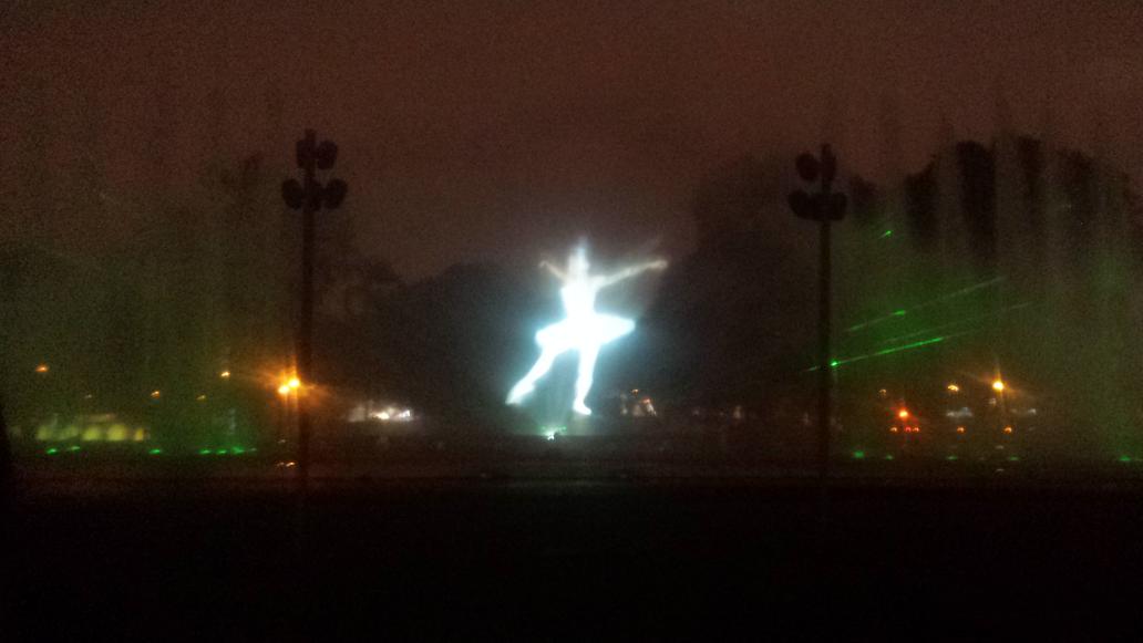 brooke_nolan's tweet image. One for every country!  @WeArePlaster @StandOutmag #eventinfrastructure #AV #projection #Fountain in Lima, Peru