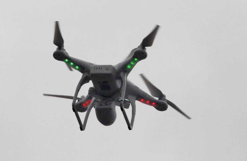 Americans skeptical that benefits of drones outweigh risks to privacy and safety, poll says bit.ly/1GyAia5