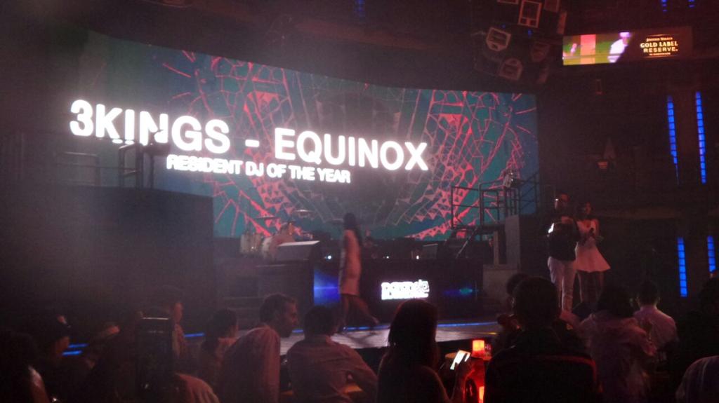 TRL_Jakarta's tweet photo. #PA2014 #ParanoiaAwards RESIDENT DJ OF THE YEAR: 3 KINGS! Congrats! http://t.co/F49bVmJ4EE