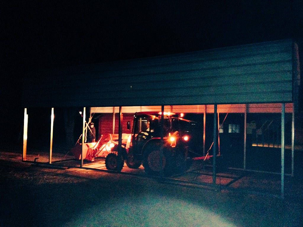 JbturnerJ's tweet photo. Only down south do we move 30' structures with one tractor one mile! http://t.co/rNyHYXqVrJ