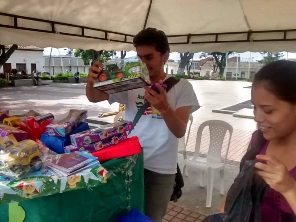 ParquesoftBuga's tweet image. @ParquesoftBuga agradece quienes se unieron a la campaña LAZOS DE AMOR POR LOS NIÑOS CAMPESINOS.