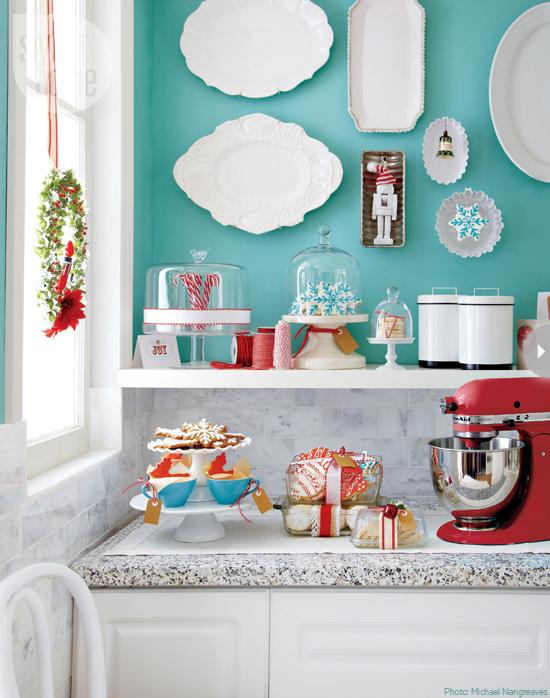StyleAtHome's tweet image. Question: What do you love about this #Christmas countertop? Answer: EVERYTHING! bit.ly/1aGIyFN #kitchen