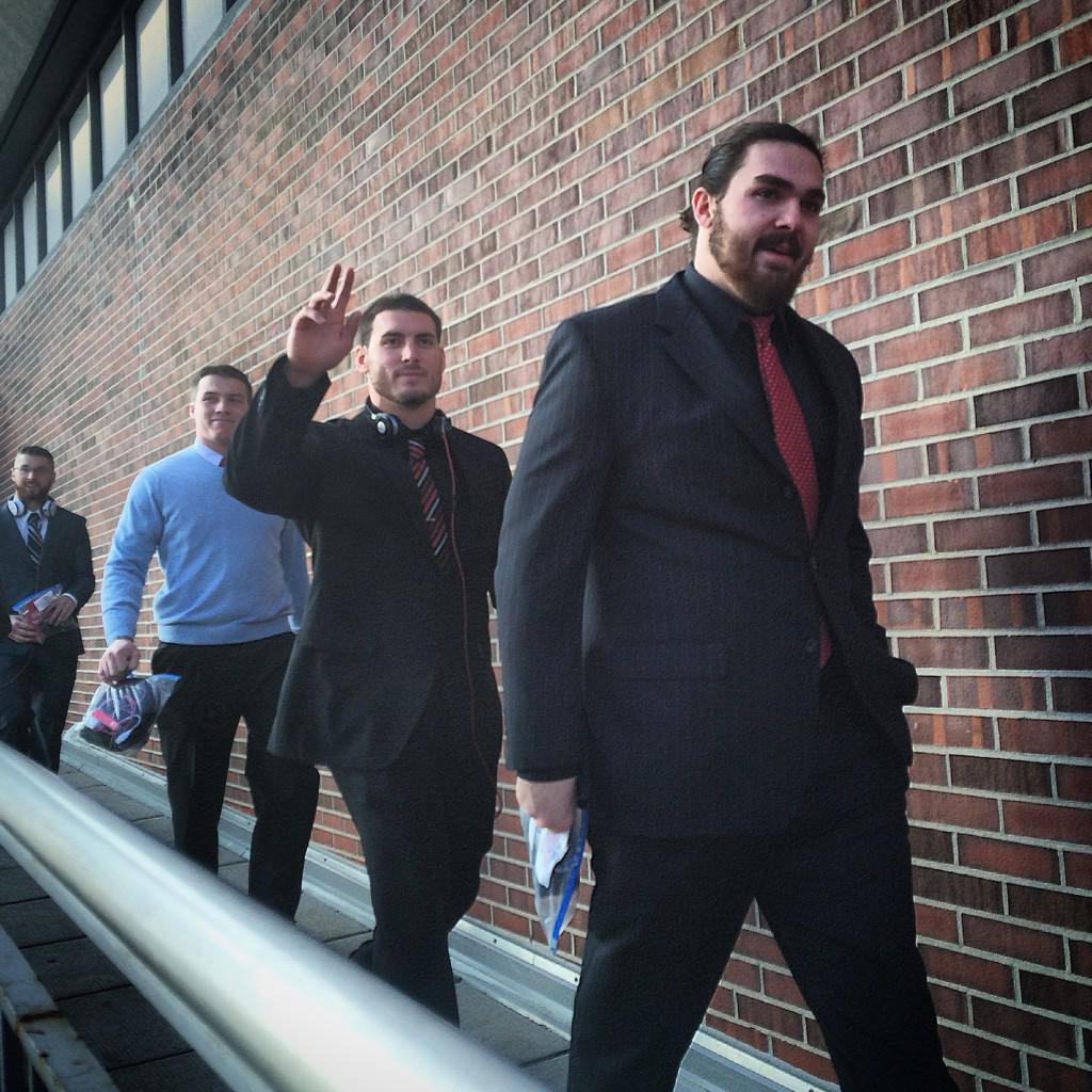 ReggieRedbird's tweet photo. Aaaand #RedbirdFootball is off to New Hampshire! ✈️ #BackTheBirds #FCSPlayoffs #RedbirdProud http://t.co/6rq1GFtlcy