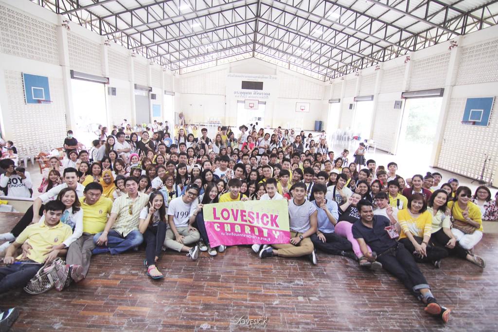 ดีใจที่ได้เป็นส่วนหนึ่งในงาน☺️😊😊 #LSCharity2014 #lovesicktheseries