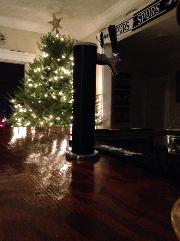 Ransomsaloon's tweet photo. #averyransomchristmas http://t.co/Ku6BACTrZ6