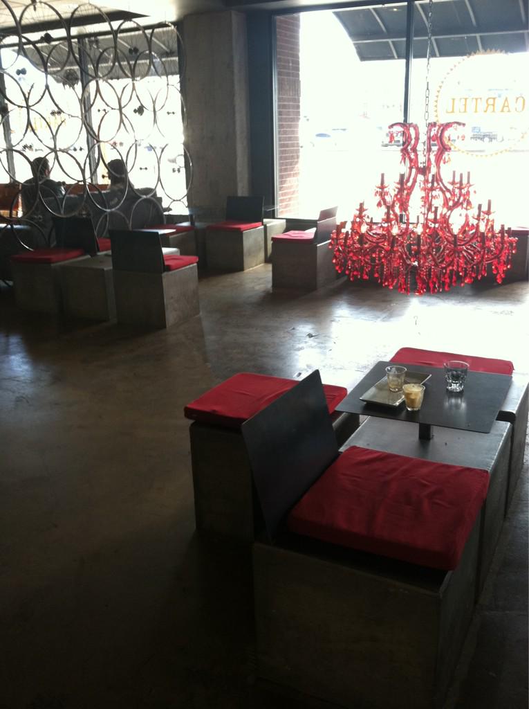 humanuniform's tweet photo. #CartelCoffee Phoenix AZ Everyone is so nice here.  It's infectious! :-) <3 #nicepeoplerule http://t.co/ELPcPC5hip