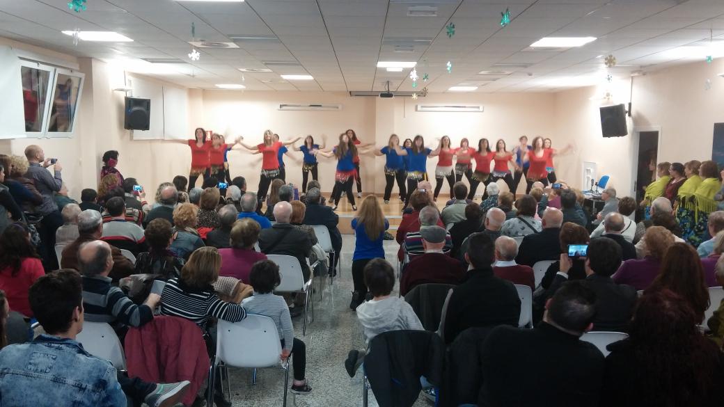 pascualdiazamat's tweet photo. Felicidades por lo bien que lo han hecho los profesores y los alumnos de los talleres municipales 2014 en #Petrer. http://t.co/OEEMkDyoPf