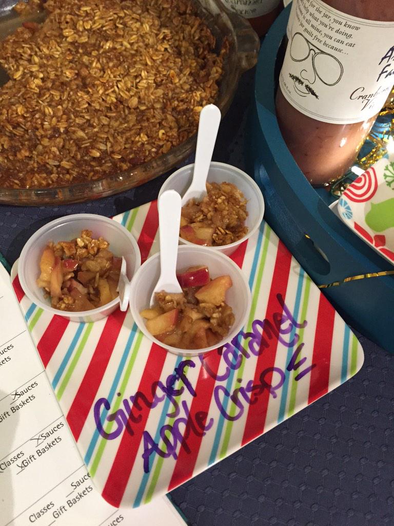 ItsArthursFault's tweet image. Easiest baking ever. Apples, granola and #GingerCaramel - bake at 275 until brown &amp;amp; bubbly! #BlameArthur