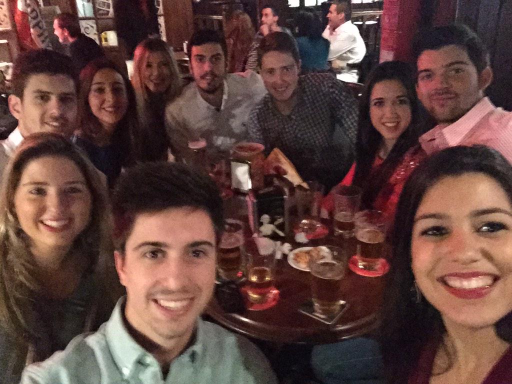 Begorico's tweet photo. Comienza la farmafiesta, siempre con los mejores✌️😍 🍹 http://t.co/A3p3m5God1