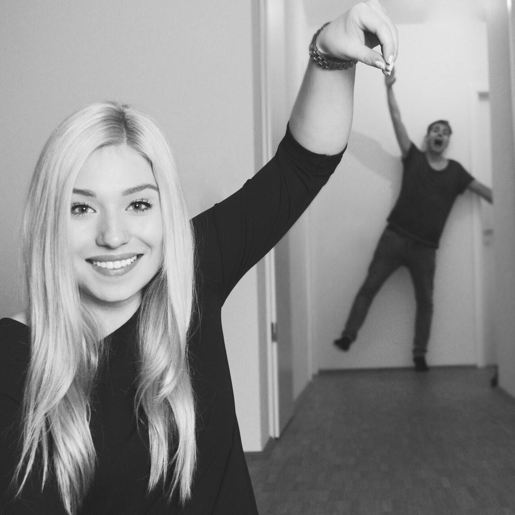 BibisBeauty's tweet photo. Wohin mit ihm ? 😂😂😂 http://t.co/pNUPjaVkSD