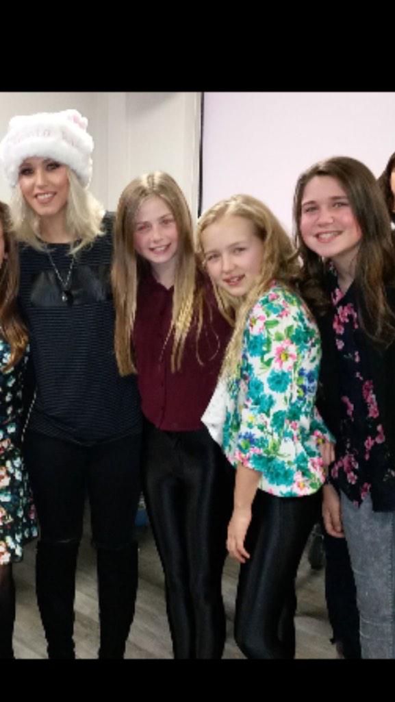 CULLMAX's tweet photo. @cullumjs  Anya with Amelia Lily 😃❤️ http://t.co/3ngv8WNJMd