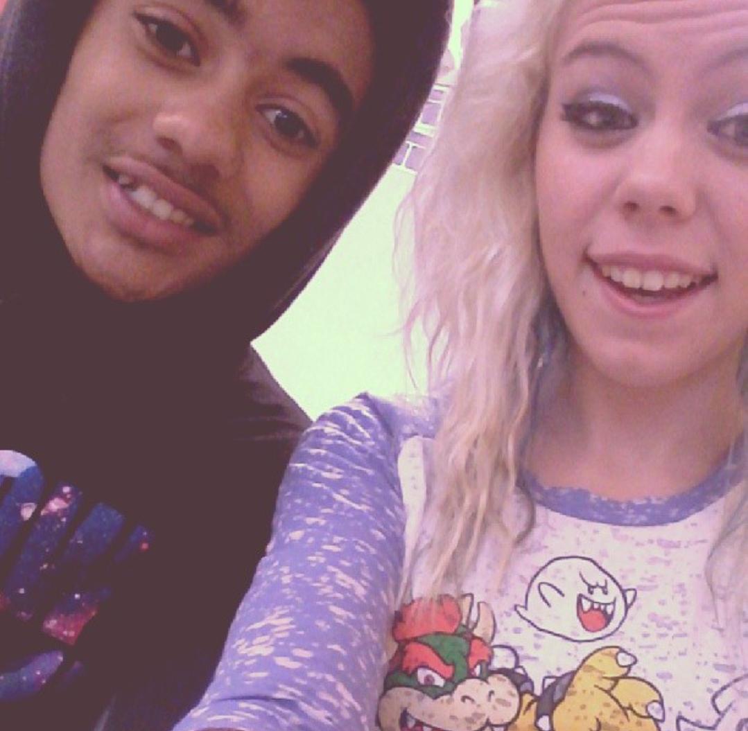 Nikkiikatt's tweet photo. BEST FRIEND I MISS YOU SO MUCH WHERE ARE YOU? I NEED YOU IN MY LIFE. 😢💔 @_sleez http://t.co/v1YVwo7DNu