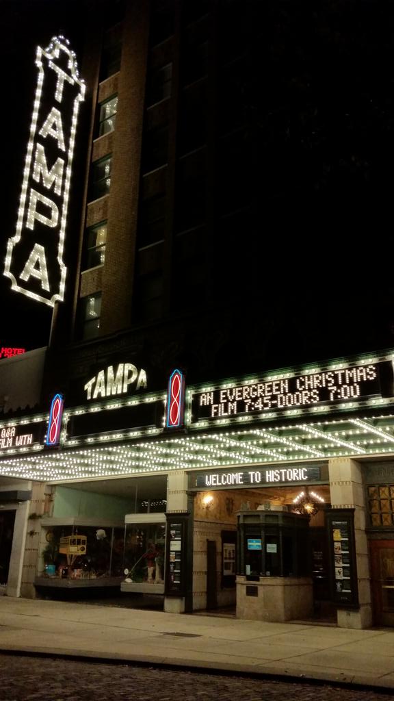 LifeICMusic's tweet photo. @CharleeneC &amp; @TylerRitter &amp; cast were wonderful in @EvrgrnChristmas! Beautiful screening @tampatheatre last night. http://t.co/B7YnB1s1Yb
