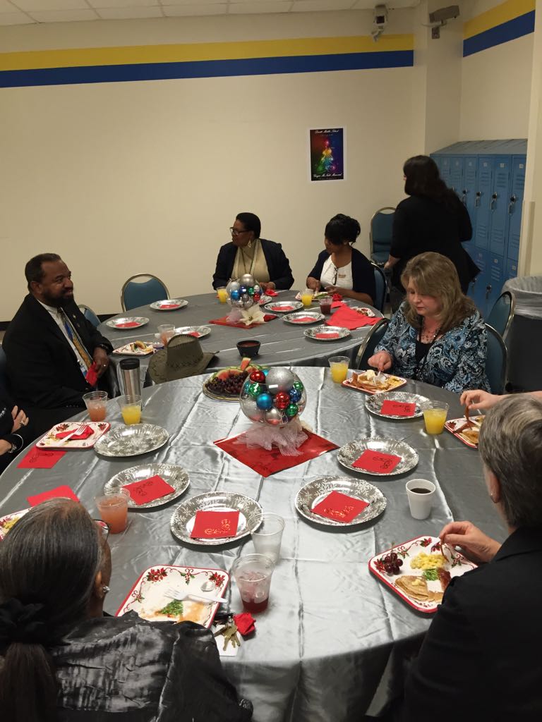 DueittEagles's tweet photo. Special #shoutout to our Superintendent, Board, and Cabinet for coming! #4excellence #DUEITT http://t.co/O4DIYdzLDe