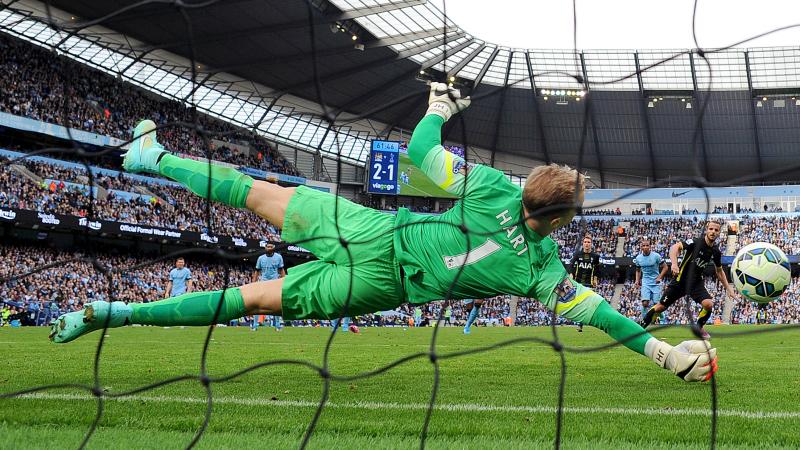 ManCity's tweet photo. HART ON VIDEO: To celebrate his new deal, relive ten of Joe's best saves so far... http://t.co/kzZ1tzg68o #mcfc http://t.co/tg10lrfH4U