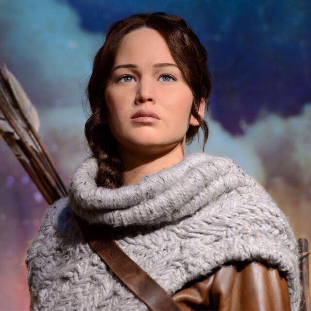 натали дормер сойка пересмешница. китнисс эвердин. питт эвердин. китнисс эвердин. в каких играх участвовала китнисс по счету.