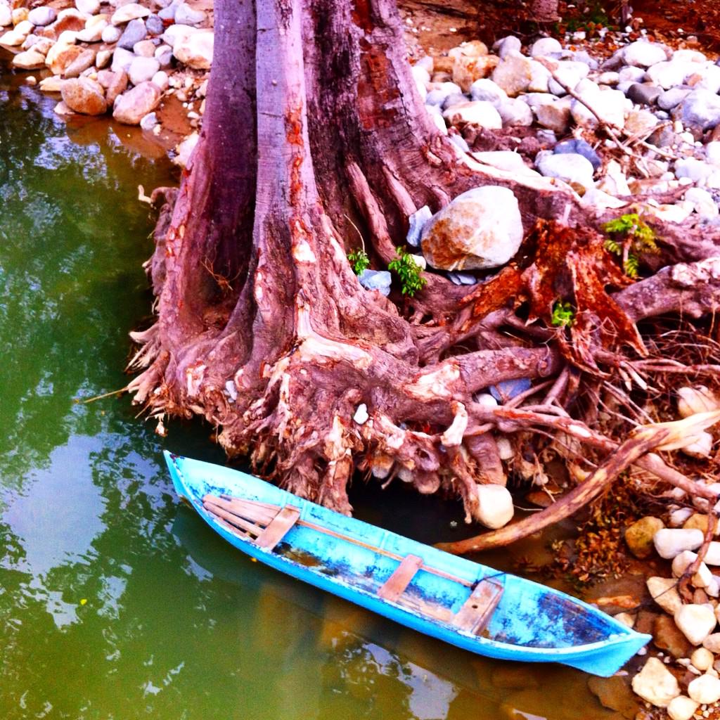 FTGallivanter's tweet photo. Last day in civilisation. Off to the Mosquito Coast tomorrow, where electricity and toilets are rare commodities! http://t.co/8flMPi5qCp