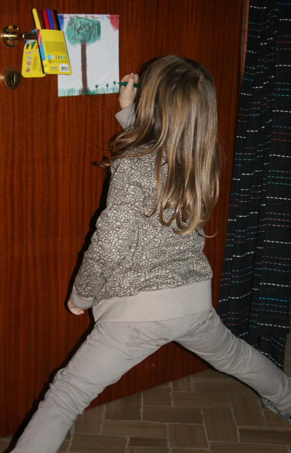 Magic_Sticker's tweet photo. Abbiamo fatto contenta una mamma ma soprattutto una bella #bambina! http://t.co/KgHCK6tqNQ #magic_sticker #regalo http://t.co/0ha4kbjPDV