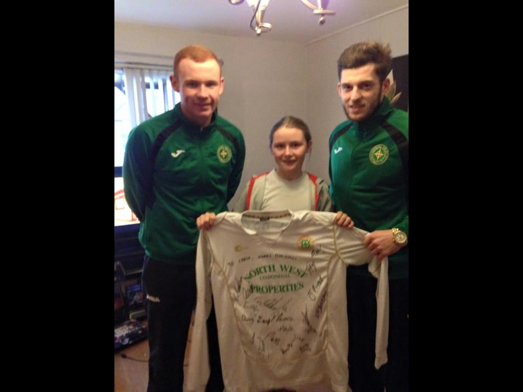 Donegal_Celtic's tweet photo. @pdevine8 and @eamonnefc delivering an early Christmas present for DC supporter Carla. #signedtop #xmasspirit #dcfc http://t.co/NLct71SQuz