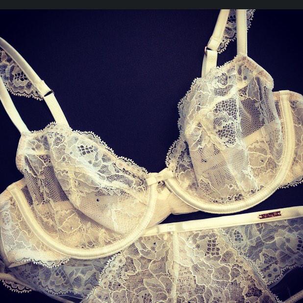 Soozie_London's tweet photo. #Divine #frenchdesigned #lace + #sparkles #rosieforautograph @rosiehw @marksandspencer #xmas14 #lingerie #luxe #gift http://t.co/2KuYpHU4TG