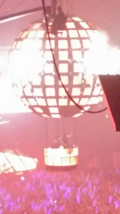 Madness it is! #bestshowever <a href="/dimitrivegas/">Dimitri Vegas</a> <a href="/likemike/">LIKE MIKE</a>