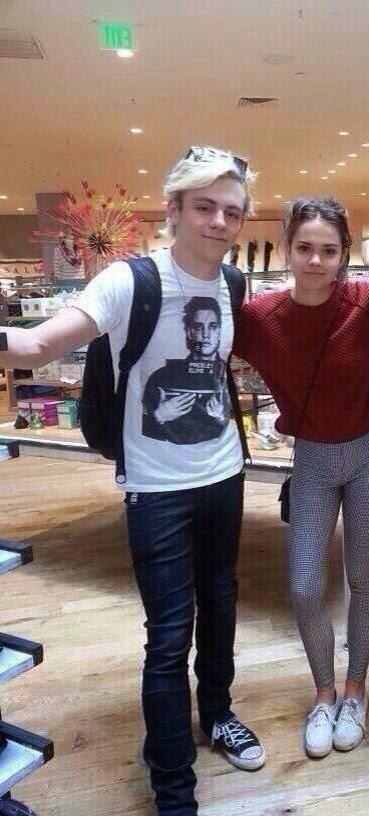 Ross_Lynch_FanT's tweet image. Crazy 4 u.
#PhotoOne